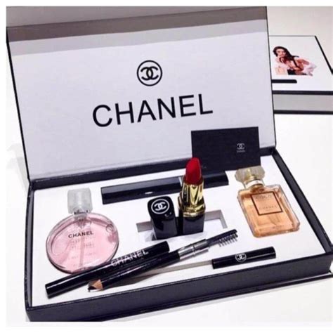 chanel gift set lipstick|Chanel mademoiselle gift sets.